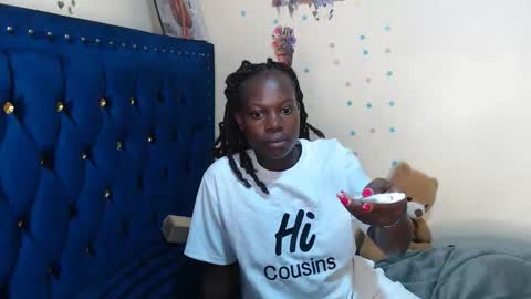 Snapshot of sexybilha483 chatting on May 9, 7:02 am Sexybilha483 online show from May 9, 7:02 am