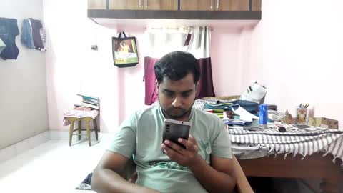 xcxcxcx online show from December 4, 5:05 am