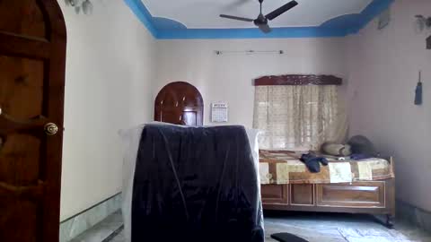 xcxcxcx online show from October 24, 5:04 am