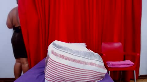 sexybustyboobs online show from December 22, 4:09 am