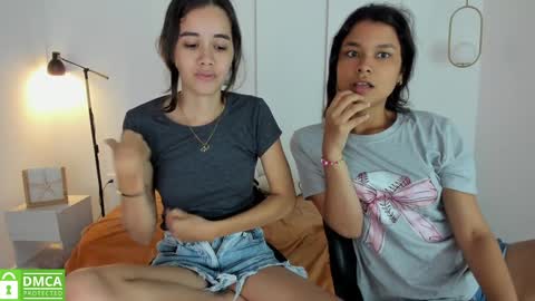 Snapshot of sexychanell_18 chatting on December 21, 3:53 pm chanell and yina online show from December 21, 3:53 pm