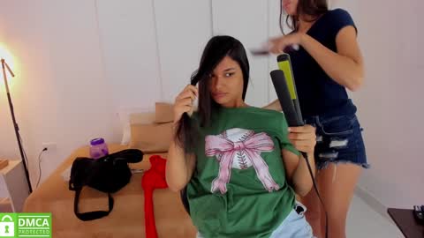 Snapshot of sexychanell_18 chatting on December 30, 3:46 pm chanell and yina online show from December 30, 3:46 pm