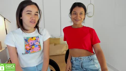 Snapshot of sexychanell_18 chatting on February 4, 12:33 pm chanell and yina online show from February 4, 12:33 pm