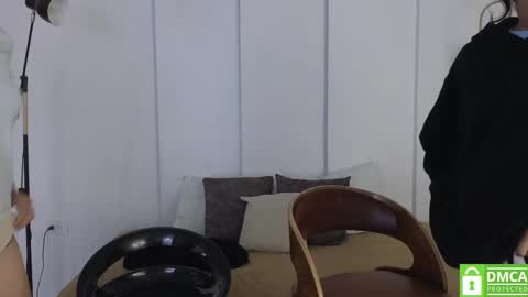 Snapshot of sexychanell_18 chatting on September 19, 1:01 pm chanell and yina online show from September 19, 1:01 pm