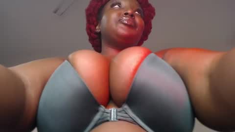 Snapshot of sexychocco_ chatting on June 26, 10:19 am sexychocco online show from June 26, 10:19 am