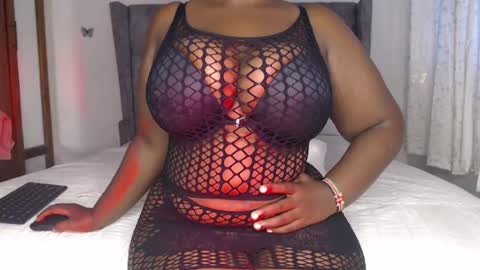 Snapshot of sexychocco_ chatting on July 17, 10:22 am sexychocco online show from July 17, 10:22 am