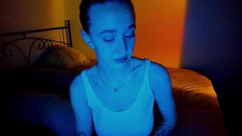 Sophia online show from December 8, 8:15 pm