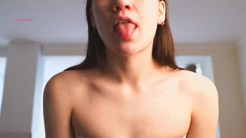 Snapshot of sexycutegirs chatting on April 9, 6:19 am Hello my name is Merry every 200 subs - Hot show Fav patterns 577123 pvt open online show from April 9, 6:19 am