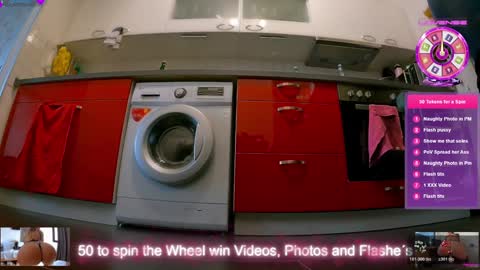 Snapshot of sexydea chatting on January 12, 12:54 pm XDA online show from January 12, 12:54 pm