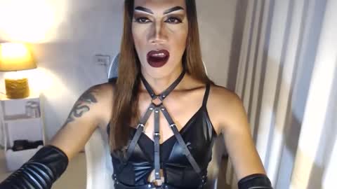 Devine online show from December 14, 2:06 am