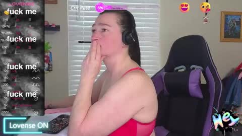 Snapshot of sexydistraction1 chatting on February 19, 7:48 pm  SexyDistraction  online show from February 19, 7:48 pm