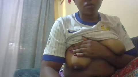 sexydivaslut_2 online show from April 23, 8:02 am