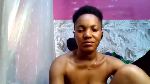 Snapshot of sexydoll32 chatting on June 9, 10:10 pm sexydoll32 online show from June 9, 10:10 pm