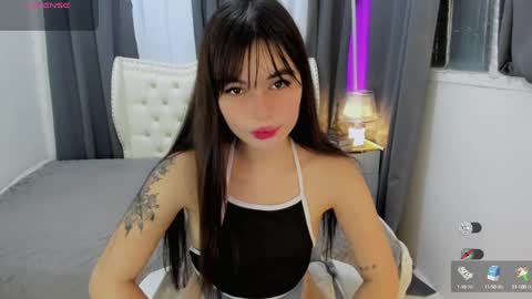 Snapshot of sexydollfox chatting on February 21, 5:02 am sexydollfox online show from February 21, 5:02 am