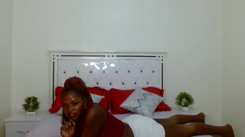 Snapshot of sexyebony256 chatting on February 21, 3:32 pm SexyEbony online show from February 21, 3:32 pm