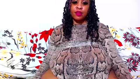 sexyebonylove89 online show from October 11, 12:21 am