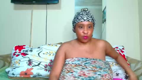 Snapshot of sexyebonylove89 chatting on April 12, 2:27 am sexyebonylove89 online show from April 12, 2:27 am