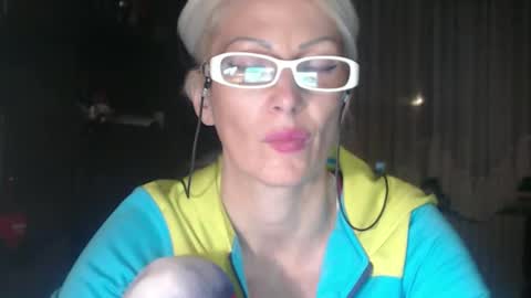 ENI pvt moan your name  WHEN I M NOT online you tell me in SNAPCHAT deal yes add me...  FREE TWITTER magiconline101...... online show from September 21, 8:43 pm