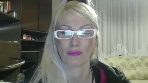ENI pvt moan your name  WHEN I M NOT online you tell me in SNAPCHAT deal yes add me...  FREE TWITTER magiconline101...... online show from May 14, 9:54 pm