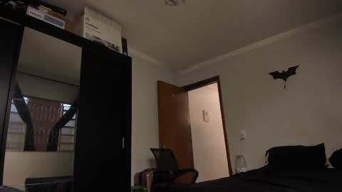 Snapshot of sexyflightz chatting on December 10, 5:00 pm chris online show from December 10, 5:00 pm