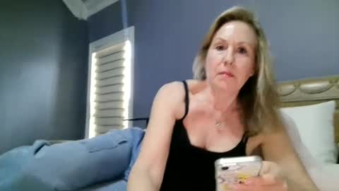 LisaisLuscious online show from March 5, 3:30 pm