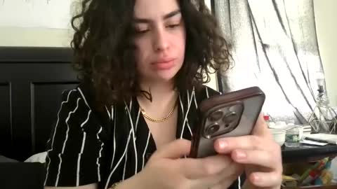 ETERNAL GODDESS WOMAN  online show from February 17, 7:10 pm