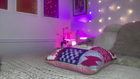 Snapshot of sexygoodvibebabe69 chatting on April 23, 6:47 am Ashley Love online show from April 23, 6:47 am
