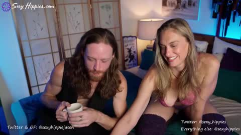Snapshot of sexyhippies chatting on October 27, 4:00 pm Melissa  Jason online show from October 27, 4:00 pm