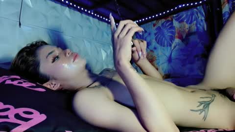 Snapshot of sexyhotbabe18 chatting on February 18, 8:36 pm sexyhotbabe18 online show from February 18, 8:36 pm