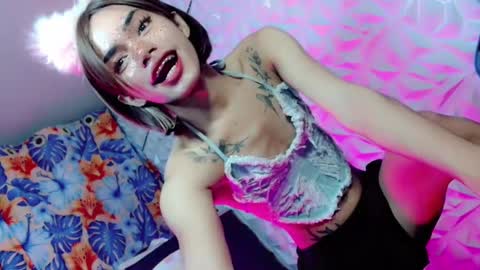 Snapshot of sexyhotbabe18 chatting on February 24, 6:58 pm sexyhotbabe18 online show from February 24, 6:58 pm