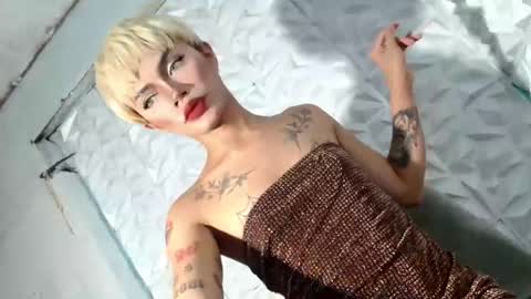 sexyhotbabe18 online show from February 1, 11:58 pm