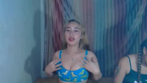 jeanken and jelian online show from October 1, 6:03 pm