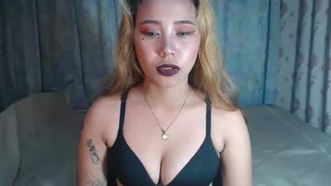 jeanken and jelian online show from December 21, 2:30 am