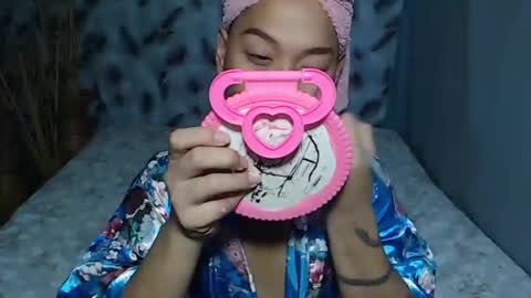 Rachelle online show from March 12, 12:15 pm