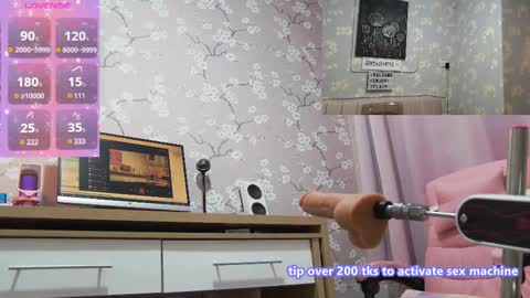 Snapshot of sexyhottease69 chatting on February 26, 11:09 am Flavia online show from February 26, 11:09 am