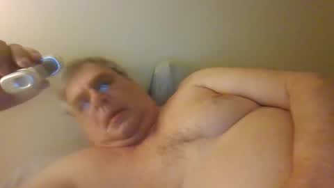 Snapshot of sexyiove chatting on April 15, 8:21 am chris online show from April 15, 8:21 am