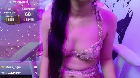 Snapshot of sexyislive chatting on January 6, 2:37 am sexyislive online show from January 6, 2:37 am