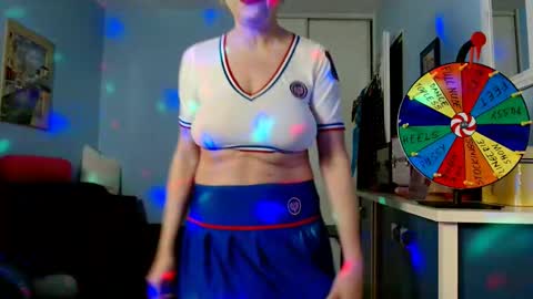 Jenny online show from September 10, 7:58 pm