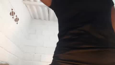 sexyjustin202 online show from January 1, 5:01 am