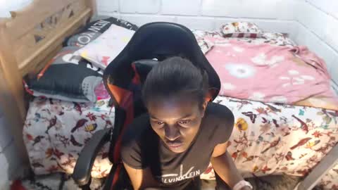 sexyjustin202 online show from January 18, 3:31 am