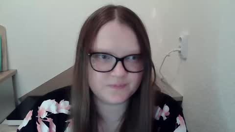 Snapshot of sexykitty_2 chatting on December 4, 2:59 pm Kate online show from December 4, 2:59 pm