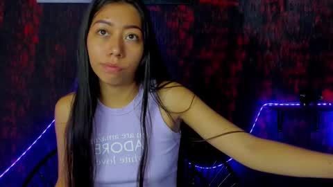 Snapshot of sexylaurita4u chatting on December 23, 11:57 am laura online show from December 23, 11:57 am