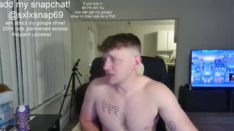 Snapshot of sexylax69 chatting on September 20, 12:44 am sexylax69 online show from September 20, 12:44 am