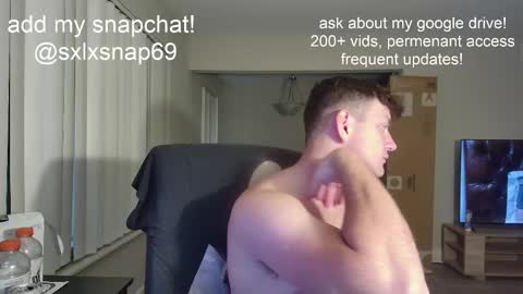 Snapshot of sexylax69 chatting on October 2, 12:39 am sexylax69 online show from October 2, 12:39 am