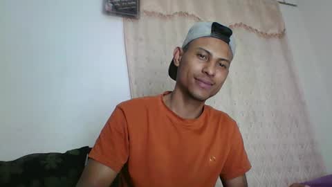 Snapshot of sexyleon69 chatting on February 8, 9:07 pm Sexy leon online show from February 8, 9:07 pm