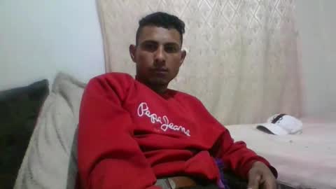 Snapshot of sexyleon69 chatting on February 12, 8:09 am Sexy leon online show from February 12, 8:09 am