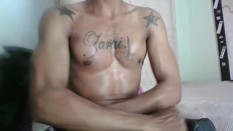 Snapshot of sexyleon69 chatting on February 17, 8:04 pm Sexy leon online show from February 17, 8:04 pm