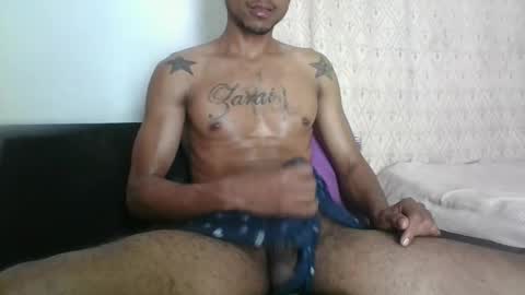 Snapshot of sexyleon69 chatting on February 20, 6:59 am Sexy leon online show from February 20, 6:59 am