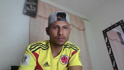 Snapshot of sexyleon69 chatting on February 22, 2:13 am Sexy leon online show from February 22, 2:13 am