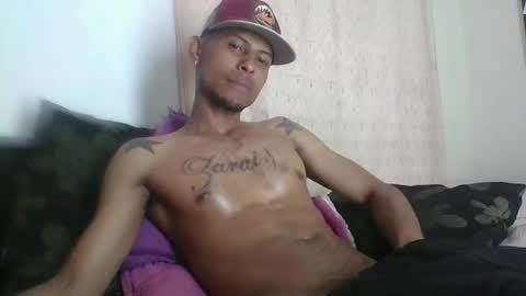 Snapshot of sexyleon69 chatting on February 25, 3:21 pm Sexy leon online show from February 25, 3:21 pm